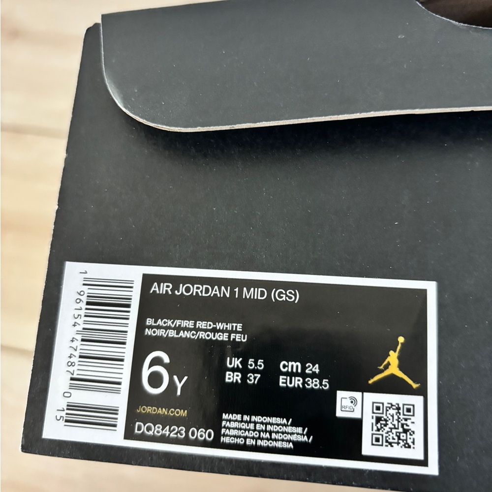 NEW Jordan 1 Mid - Black/Fire Red-White - Picture 13 of 13